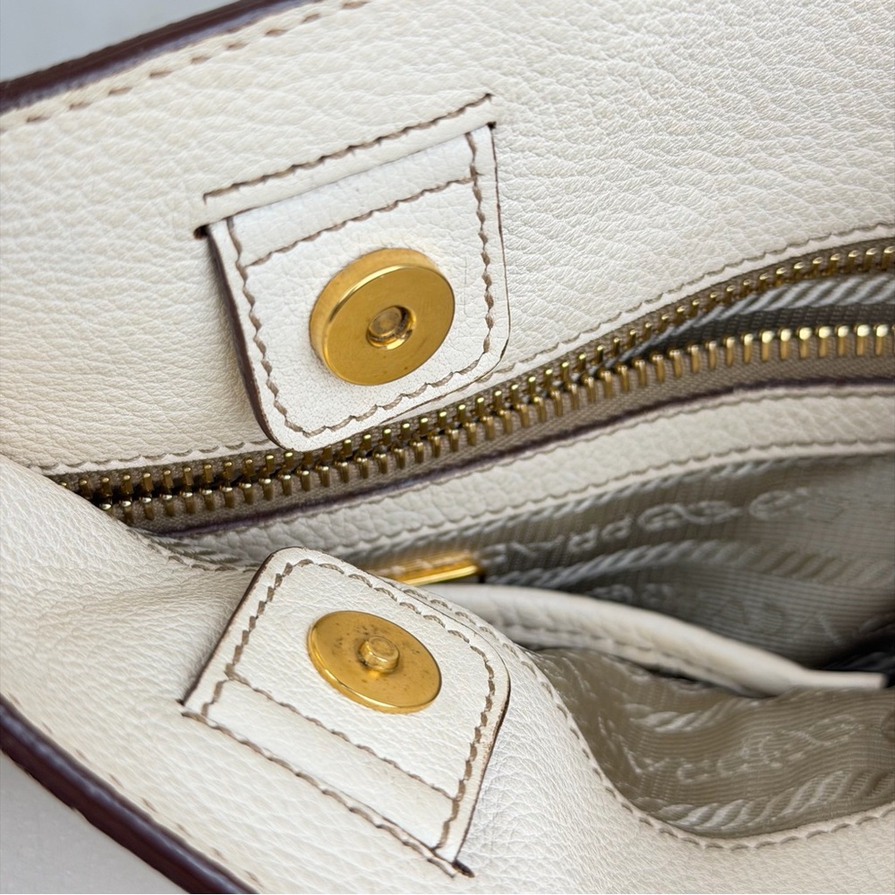 Prada Vitello Daino Antik Leather Hobo Shoulder Tote – Ivory - Picture 16 of 16